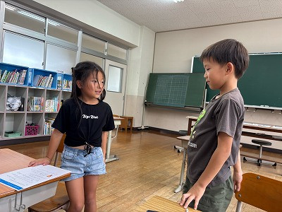1・2年学活「これってカワイイ?ヘン?」2